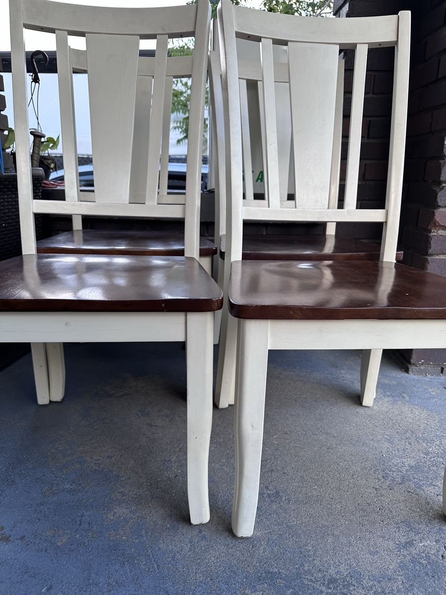 Set of 4  chairs 