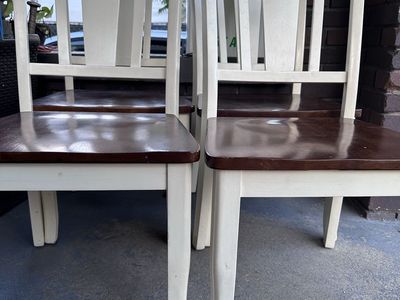Set of 4 chairs