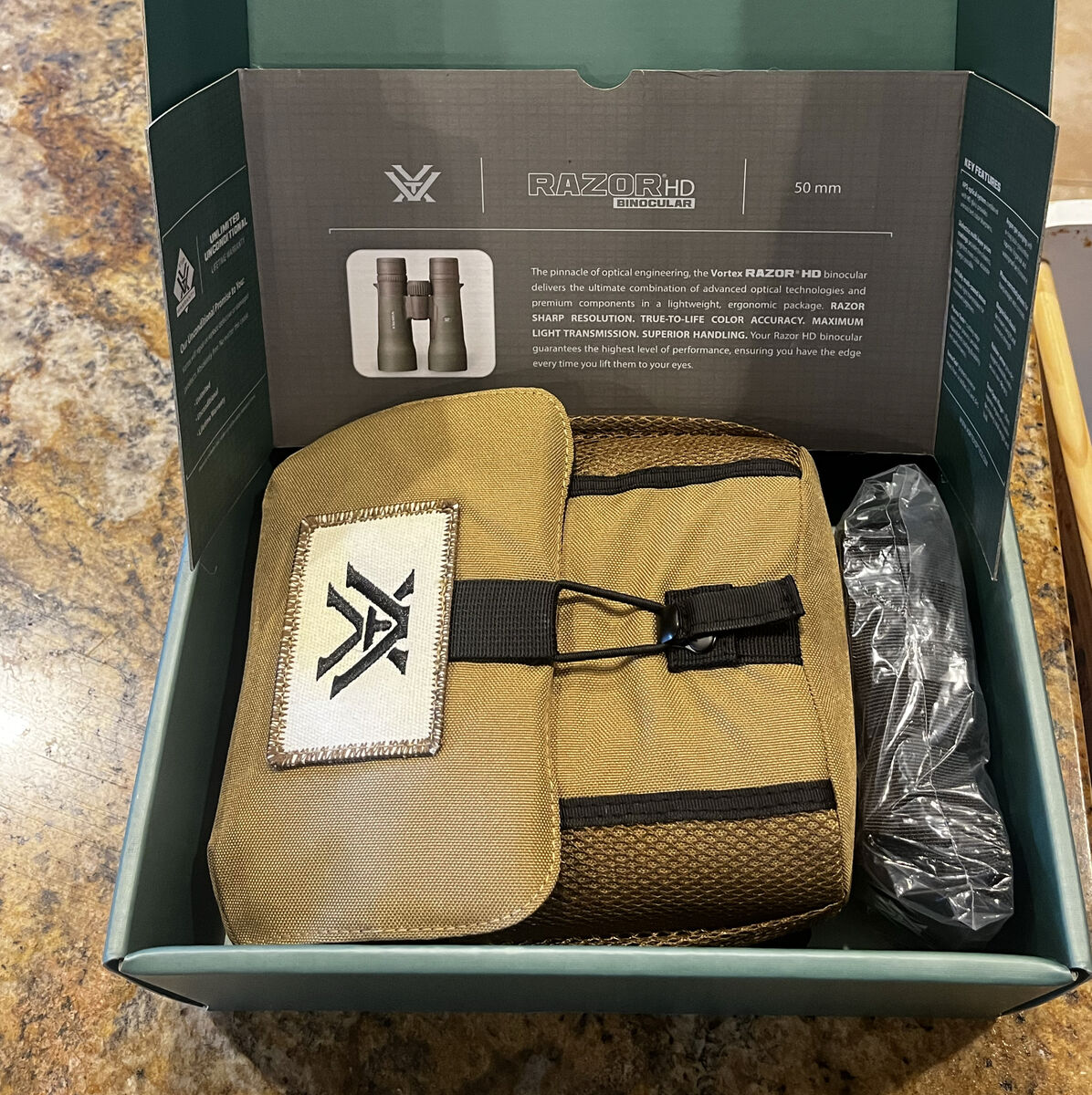 Razor 12x50 Hd  And Range Finder