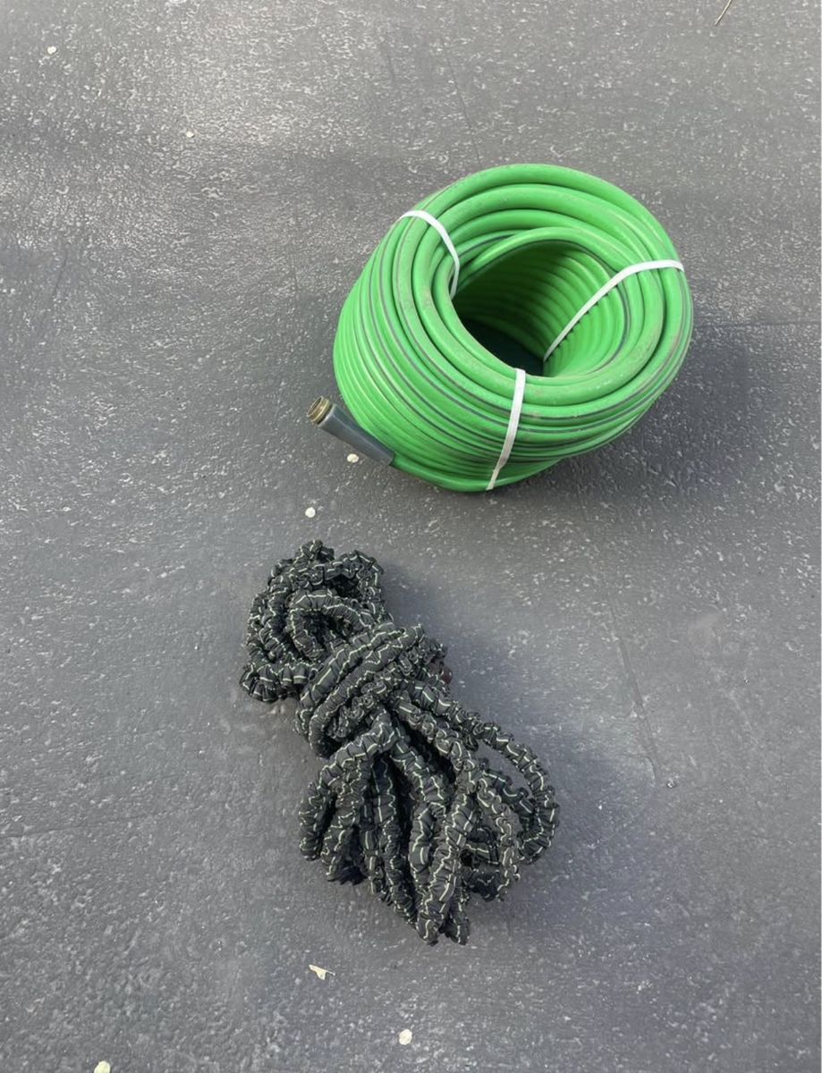 Garden Hose (Green) & Expandable Hose (Black)