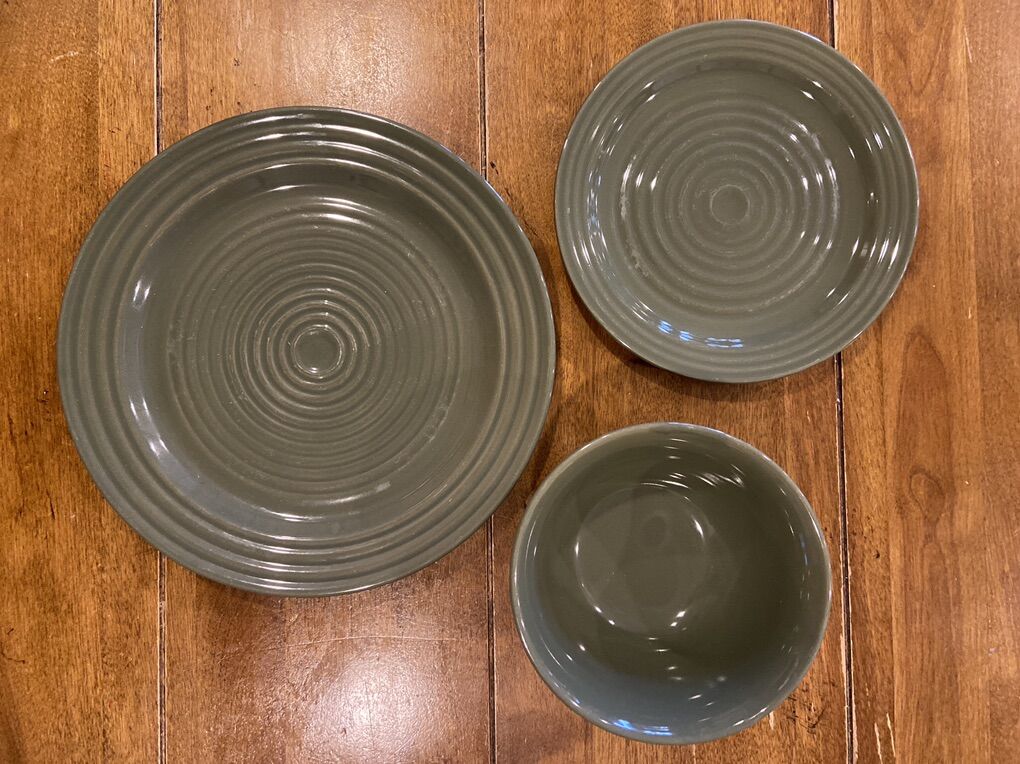 Home Trends Dinner Set