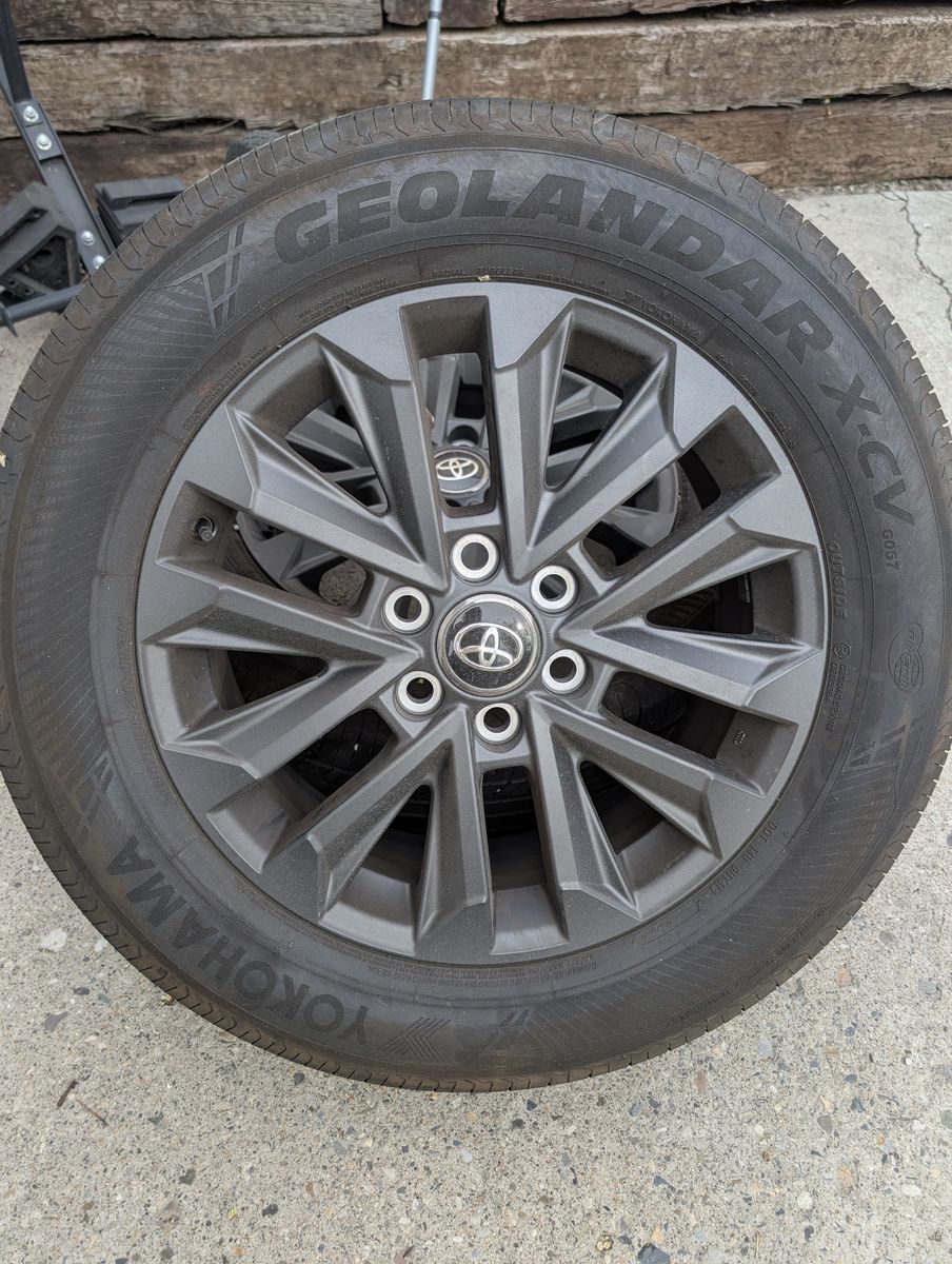 Toyota Yokohama 265/60R20 112H Tires And Wheels