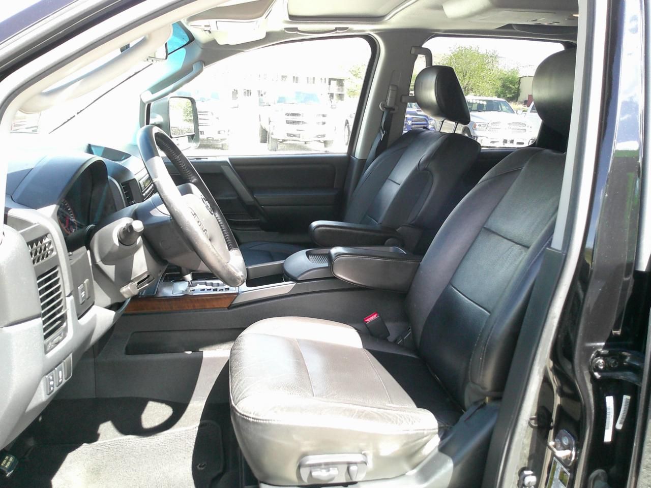 Main image 12