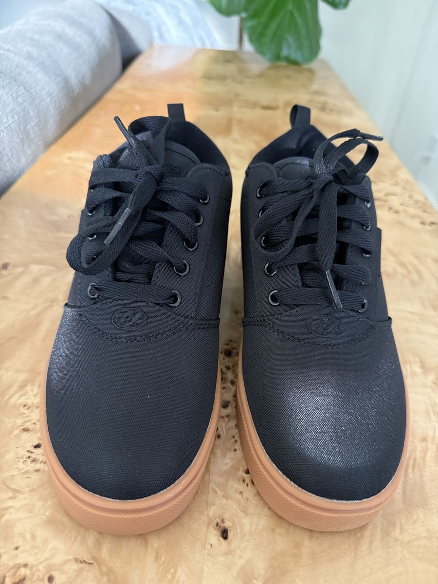 Brand new Heelys size 6