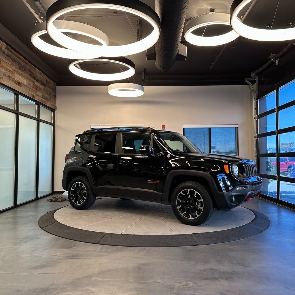 2023 Jeep Renegade Trailhawk