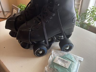C7 Roller skates, size Y3