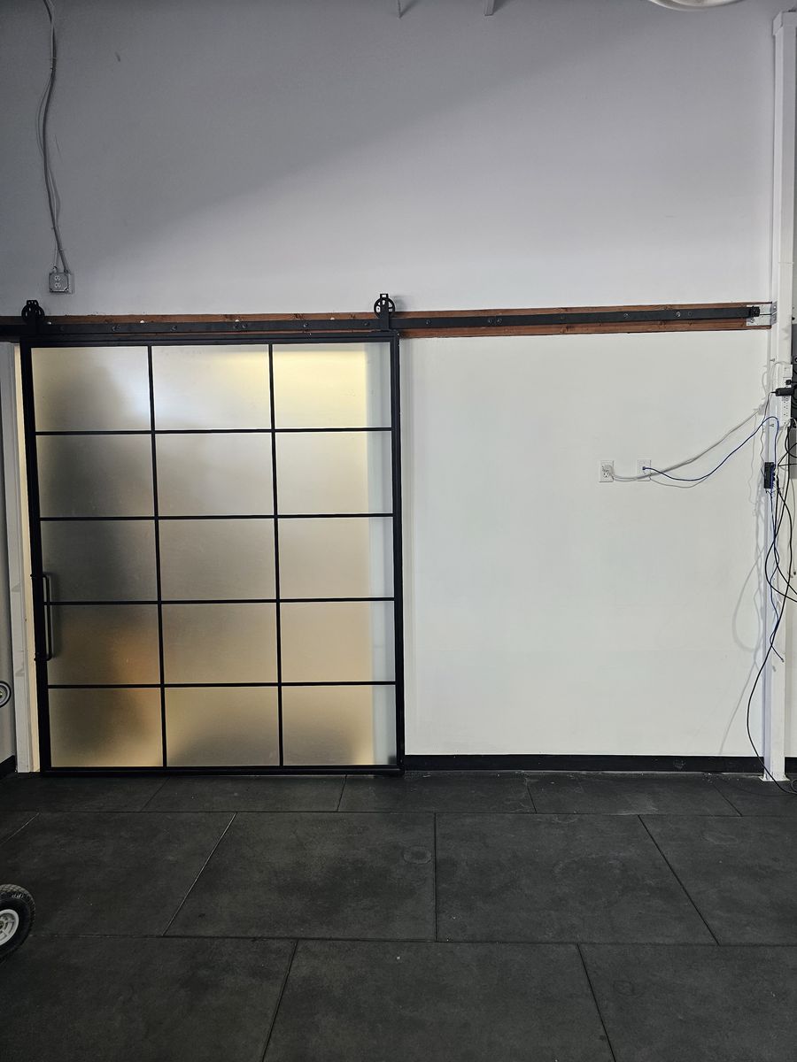Main image 2