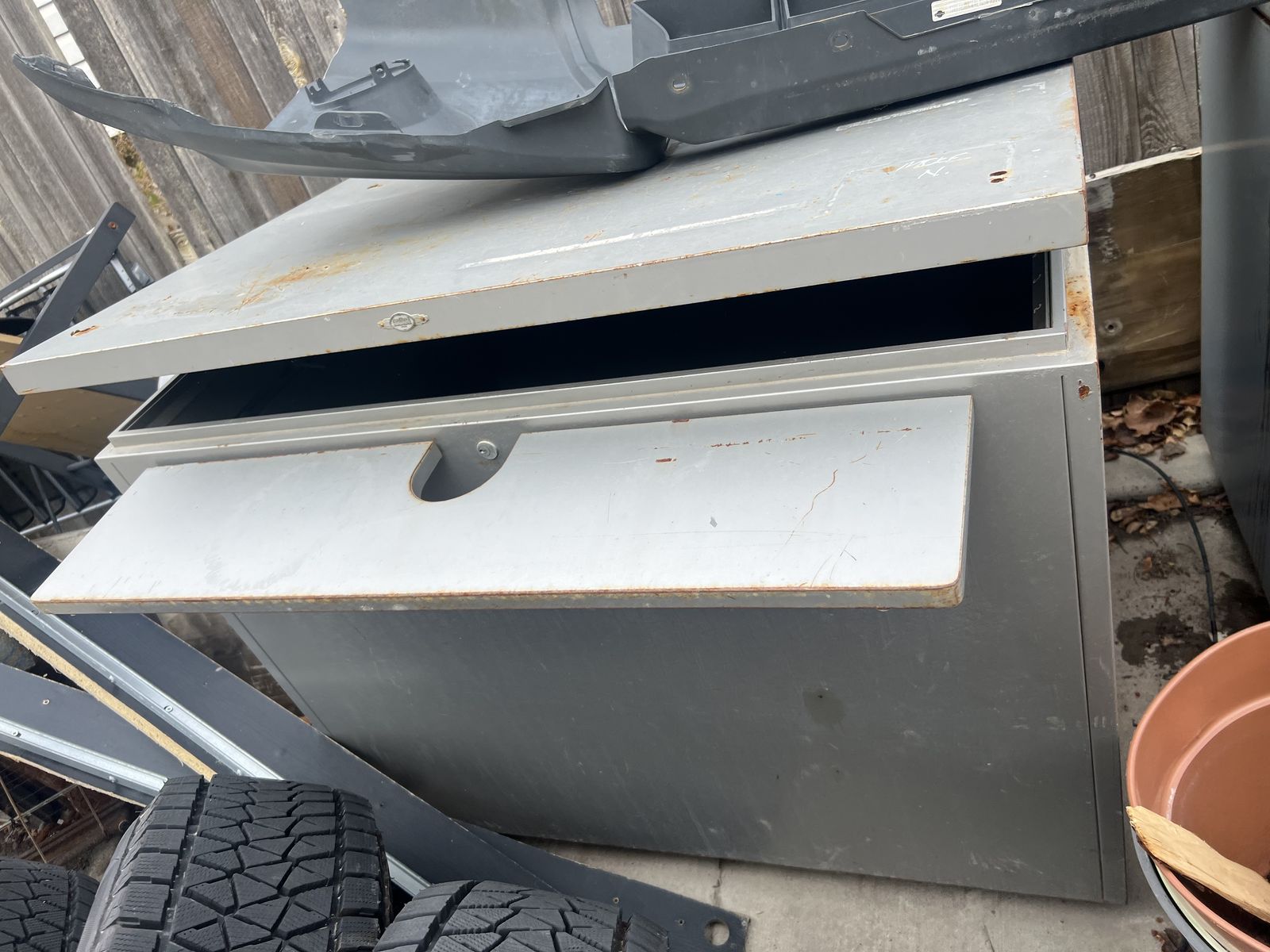 Workbench & Storage Box