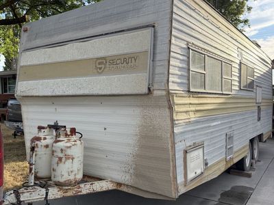 1973 23 foot perfect hunting/fishing trailer