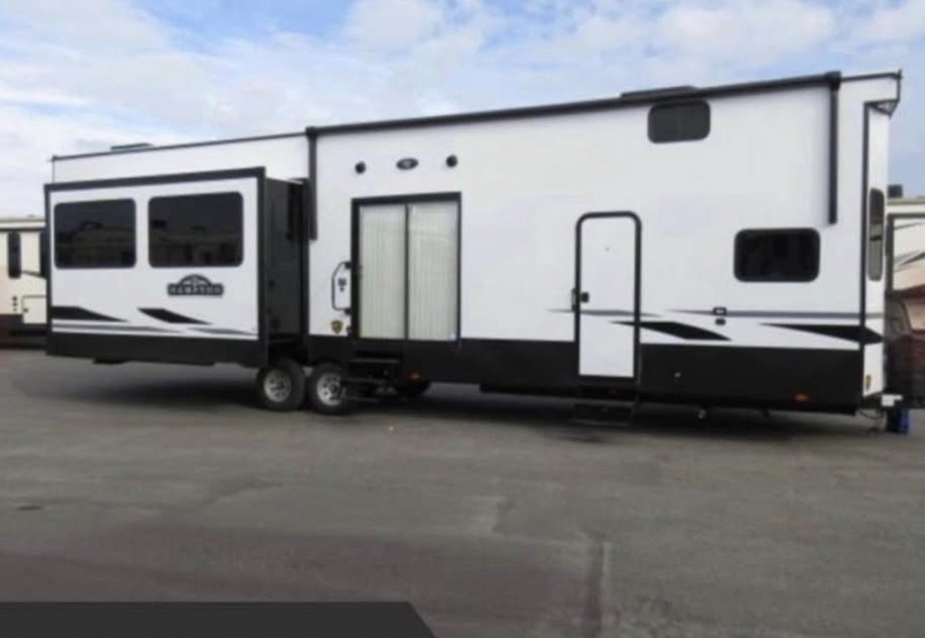 Crossroads Hampton HP375DBL Travel Trailer Bumper Pull - King Bed, Loft, Sleeps 12, 2 AC