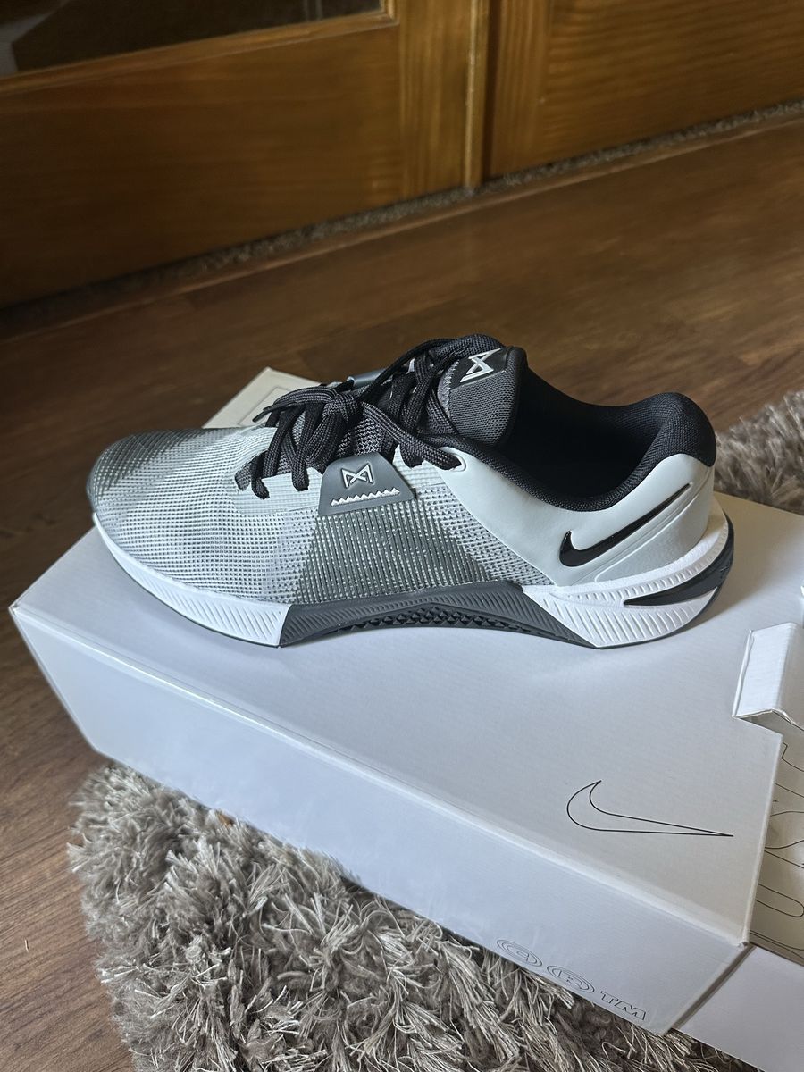 Nike Metcon 10 (size 11)