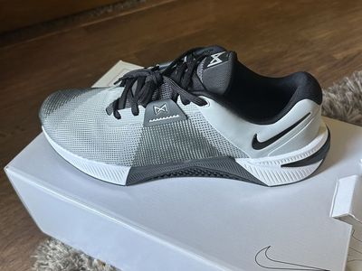 Nike Metcon 10 (size 11)