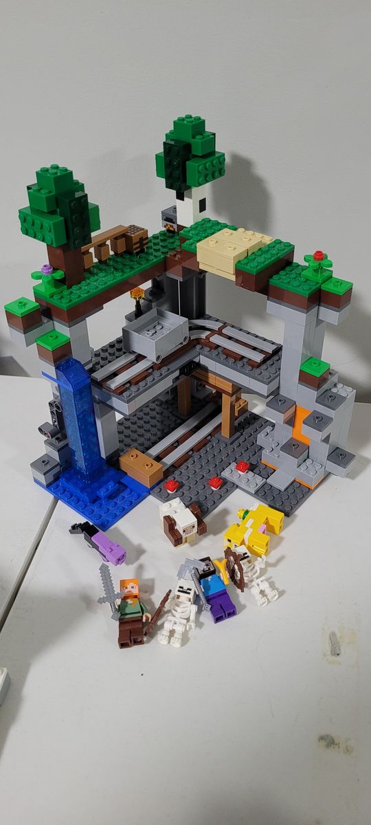 Lego minecraft The first Adventure