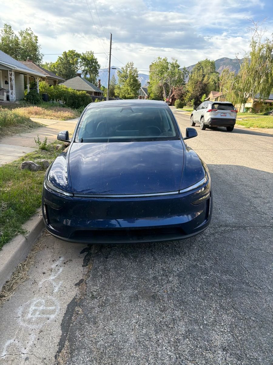 2026 Tesla Model Y Premium