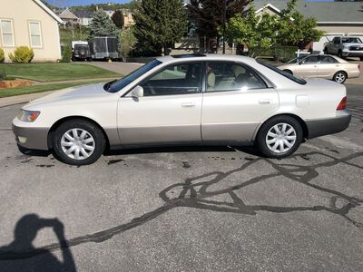 1998 LEXUS ES 300h