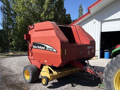 New Holland Round Baler BR780