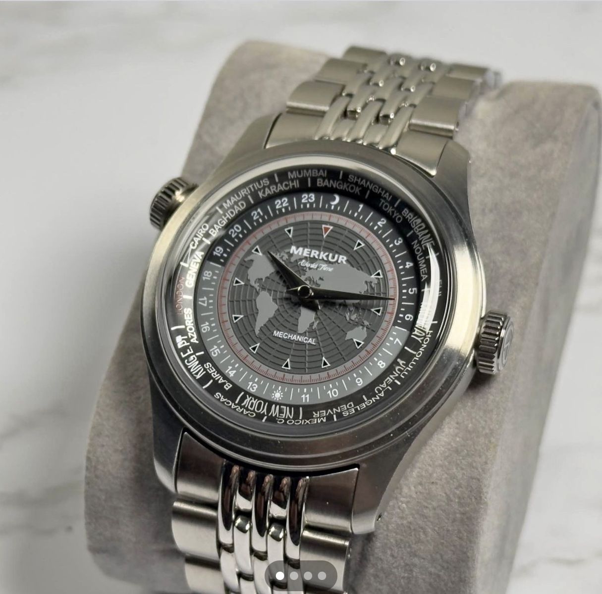 Merkur World Time | Manual Wind| 38.5mm | Two Hand