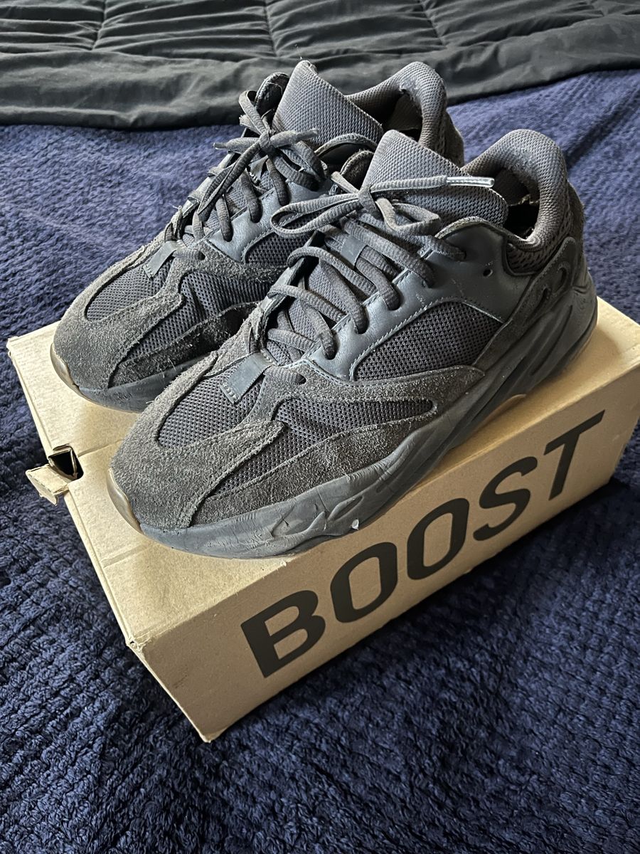 Yeezy 700