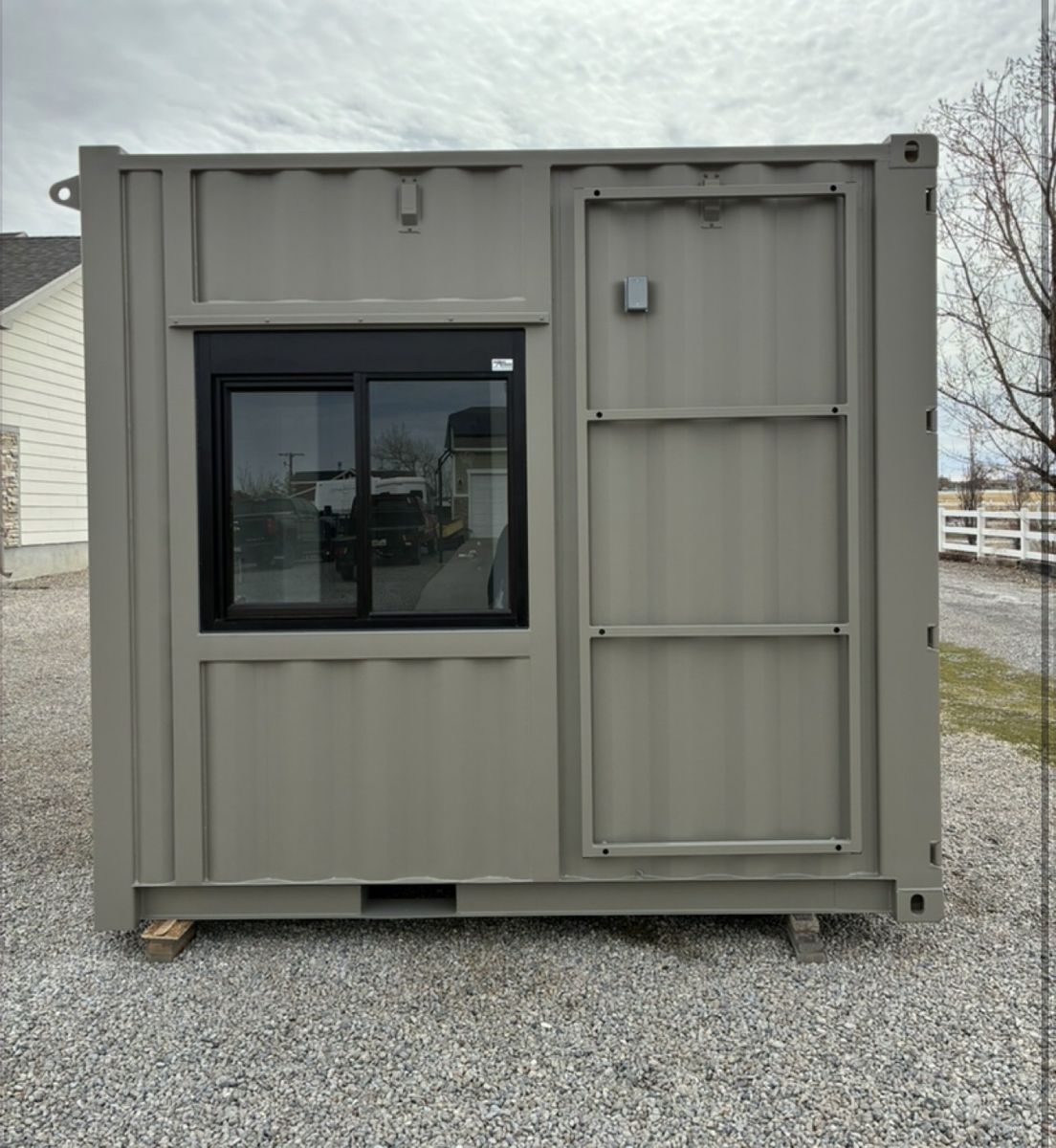 10 9’6 Shipping Container office or guard station