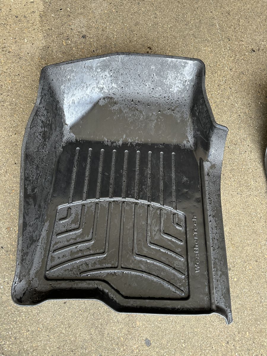 Main image 6