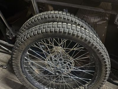 surron light bee wheels