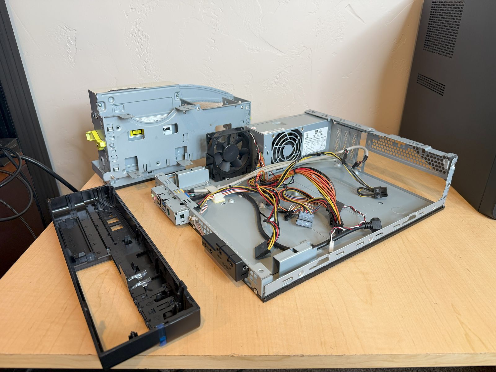 Main image 3