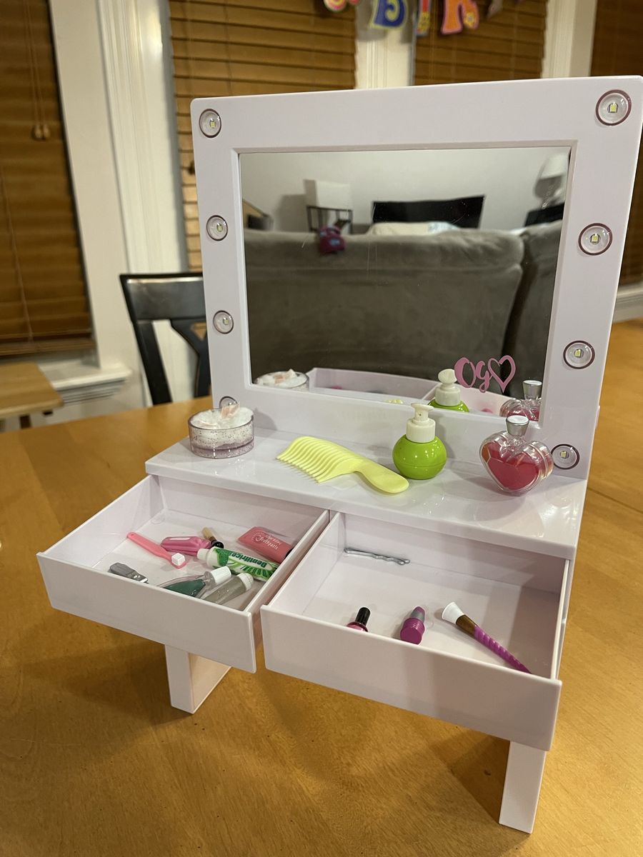 OG Our Generation Light-Up Vanity Doll Set with Stool & Accessories for 18" Dolls