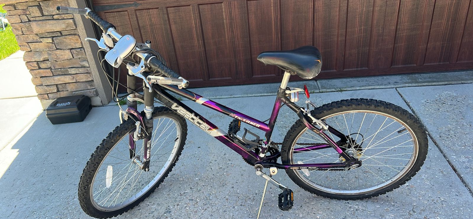 Vertical Mountain Tamer Mountain bike 26 inch