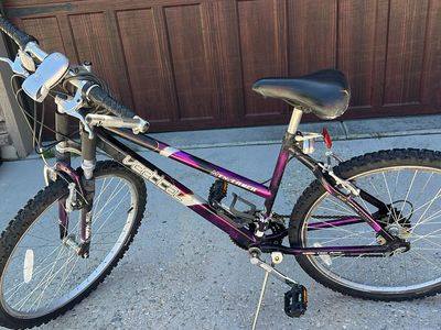 Vertical Mountain Tamer Mountain bike 26 inch