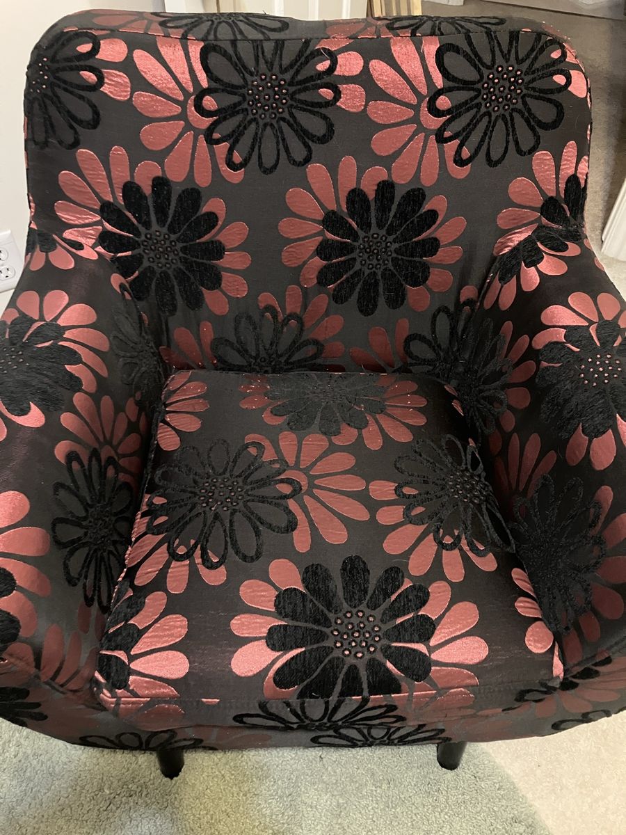 Flowered Sitting Chair, cool print! $25
