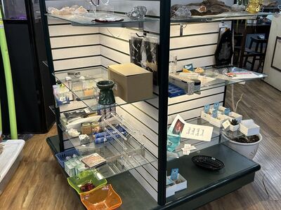 Island display shelves