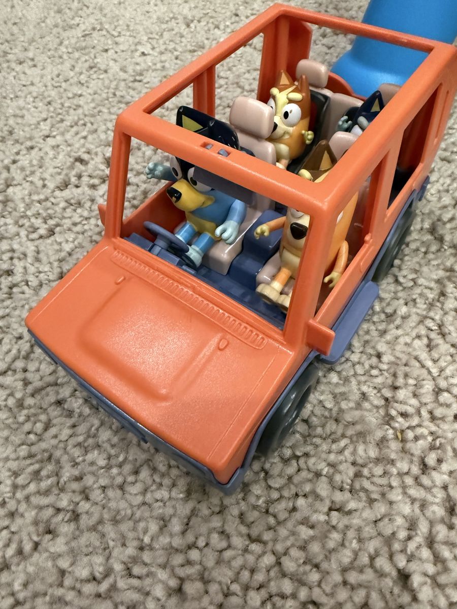 Bluey Heeler Family Toy Vehicle Set with Orange SUV and Figures