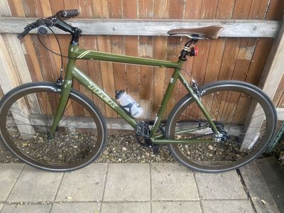 2011 Trek Discrict1 58cm road bike belt drive system
