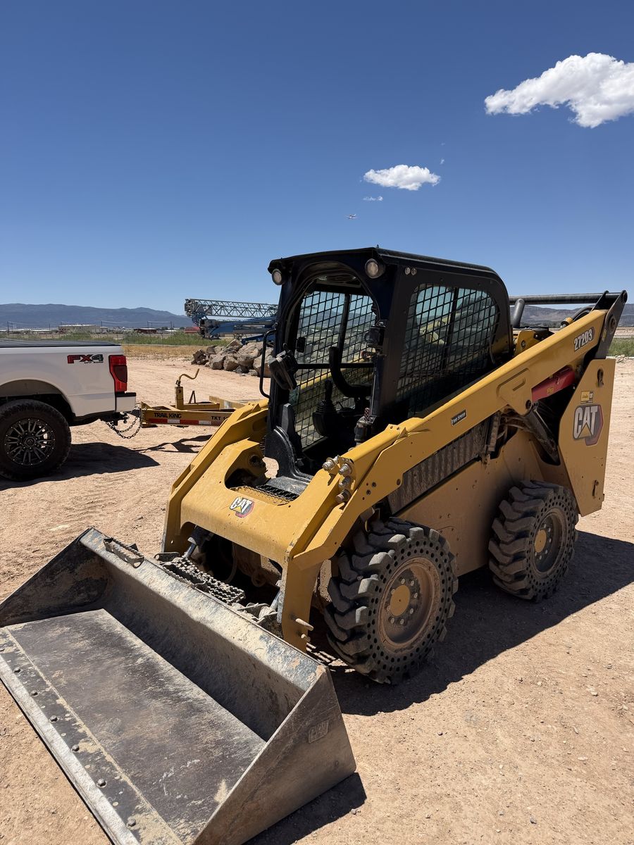 Caterpillar CAT 272D3 Skid Steer Loader - Used Heavy Equipment