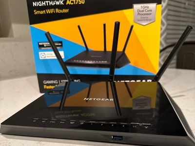 NETGEAR Nighthawk Smart Wi-Fi Router, R6700 - AC1750
