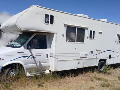 2000 29-foot Shasta Class-C Motorhome