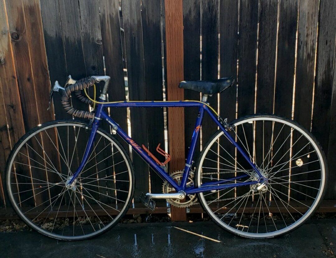 SPECIALIZED ALLEZ BIKE
Message anytime to come an