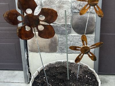 Metal handmade yard Flowers