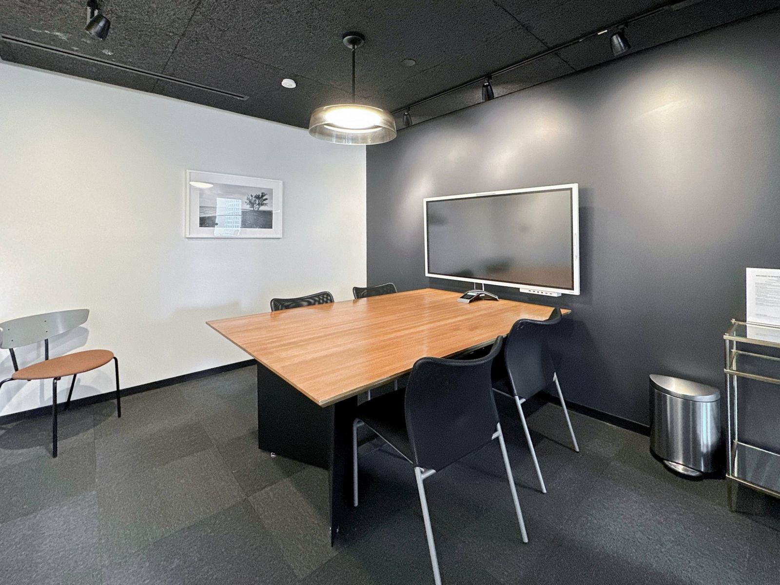 Need a Meeting Room for an Hour? We've Got You