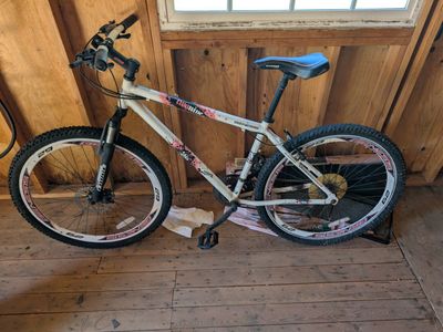 Genesis Lumina Mountain Bike - White/Pink, Shimano Drivetrain, 29-inch Wheels