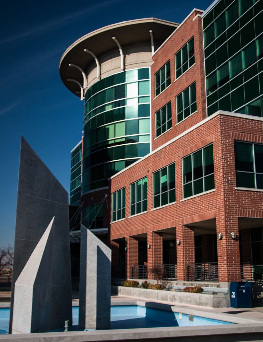 Need A Larger Space to Hold Meetings?  Prime Location!!