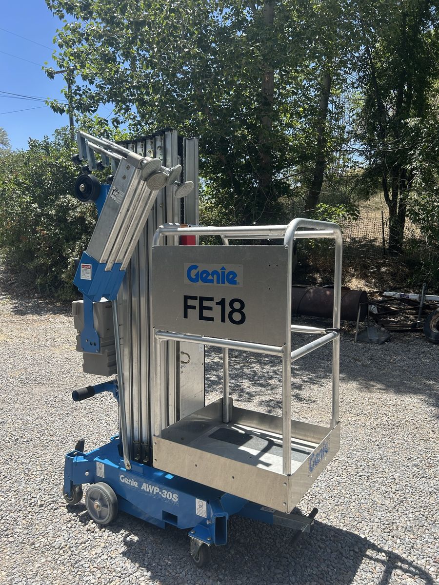 Genie AWP-30S  Personnel Lift Manlift Aerial Work Platform