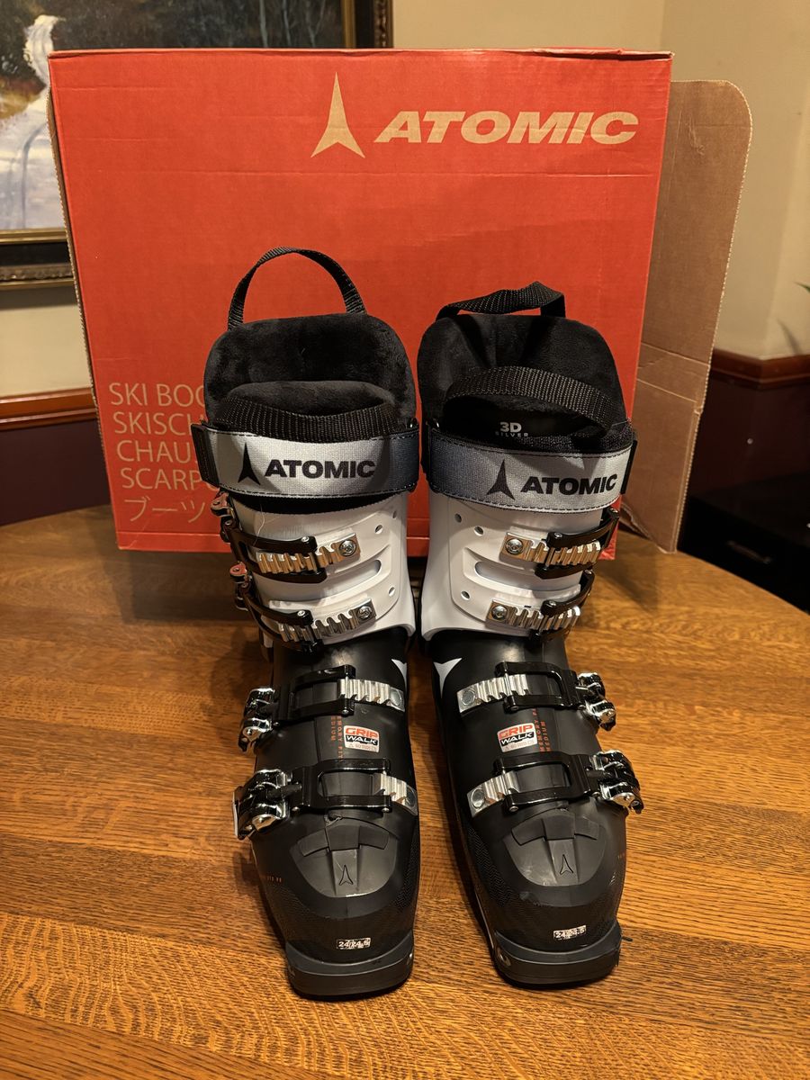 Atomic Downhill Ski Boots Black & White Size 24/24.5 with Box