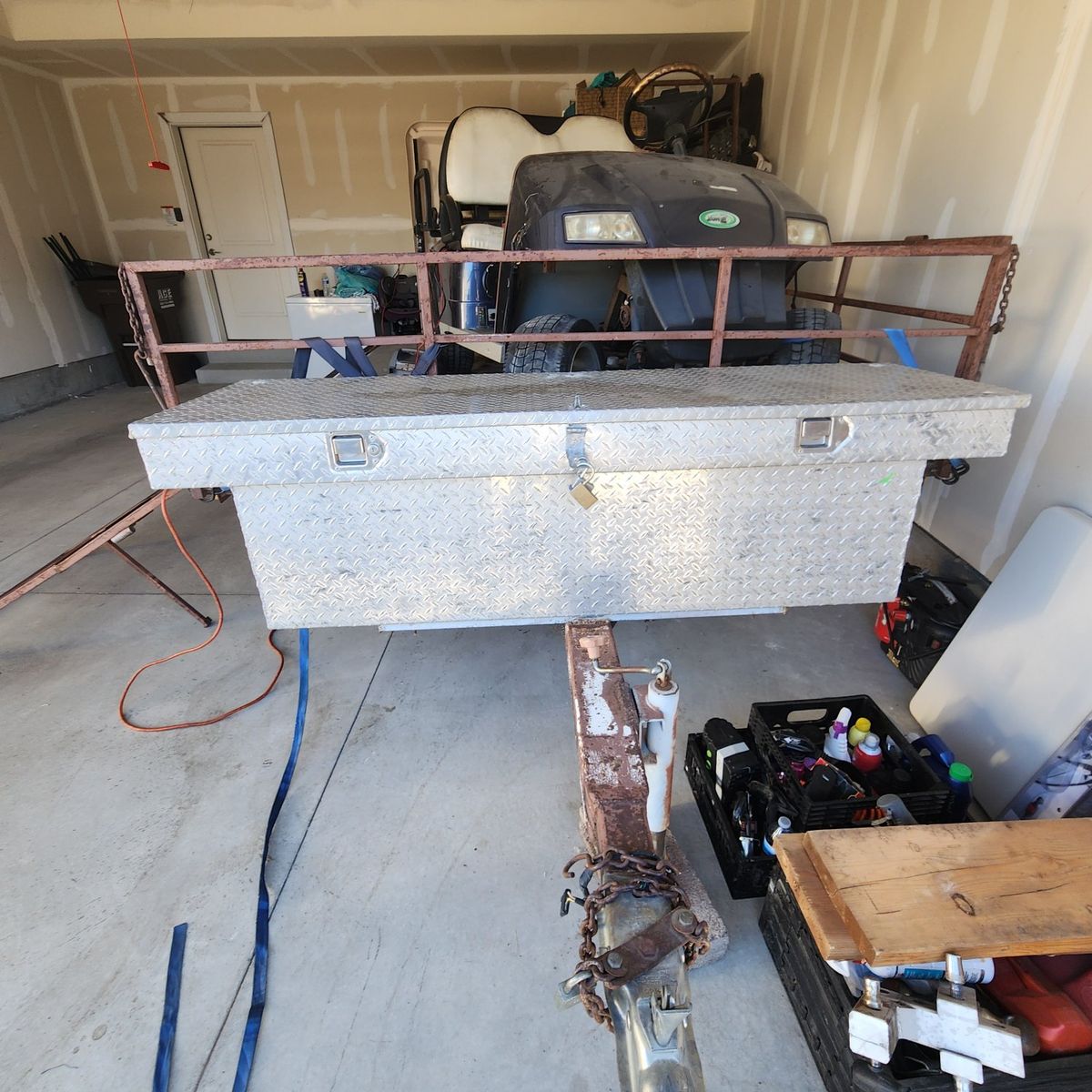 Utility Trailer with Diamond Plate Toolbox