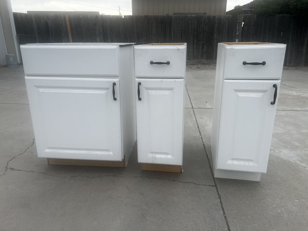 Base Cabinets And Sink