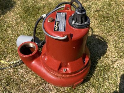 Liberty Pumps LE51A 1/2 HP Submersible Sewage Pump - 115V