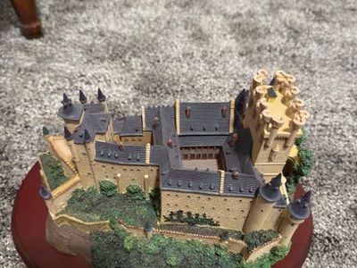 Lenox Alcázar de Segovia – Great Castles of the World Collection (1995)