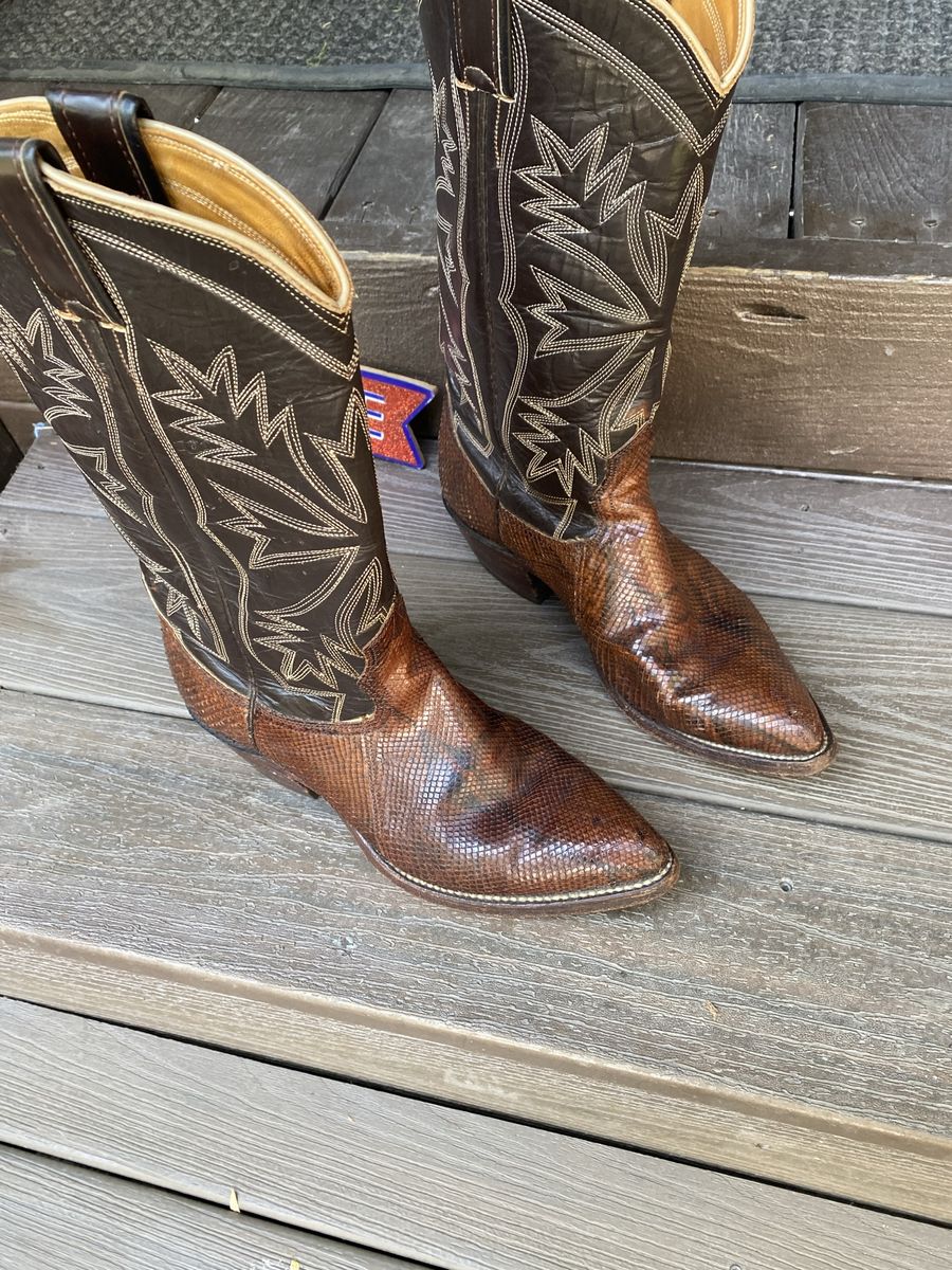 Boots  Acosta Boot Co. Vintage Brown Python Cowboy Boots - Men's Western Size. 7/8 man.   Pls check it in my home. Is original