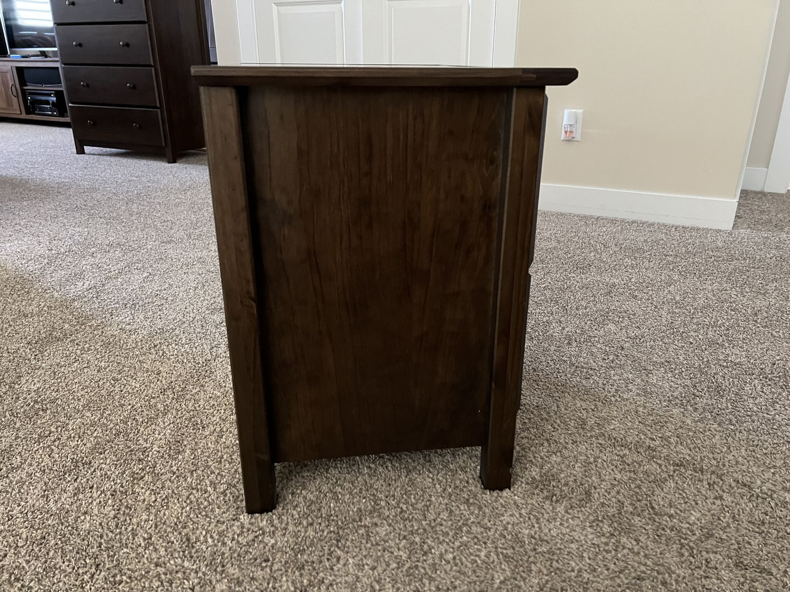 Main image 6