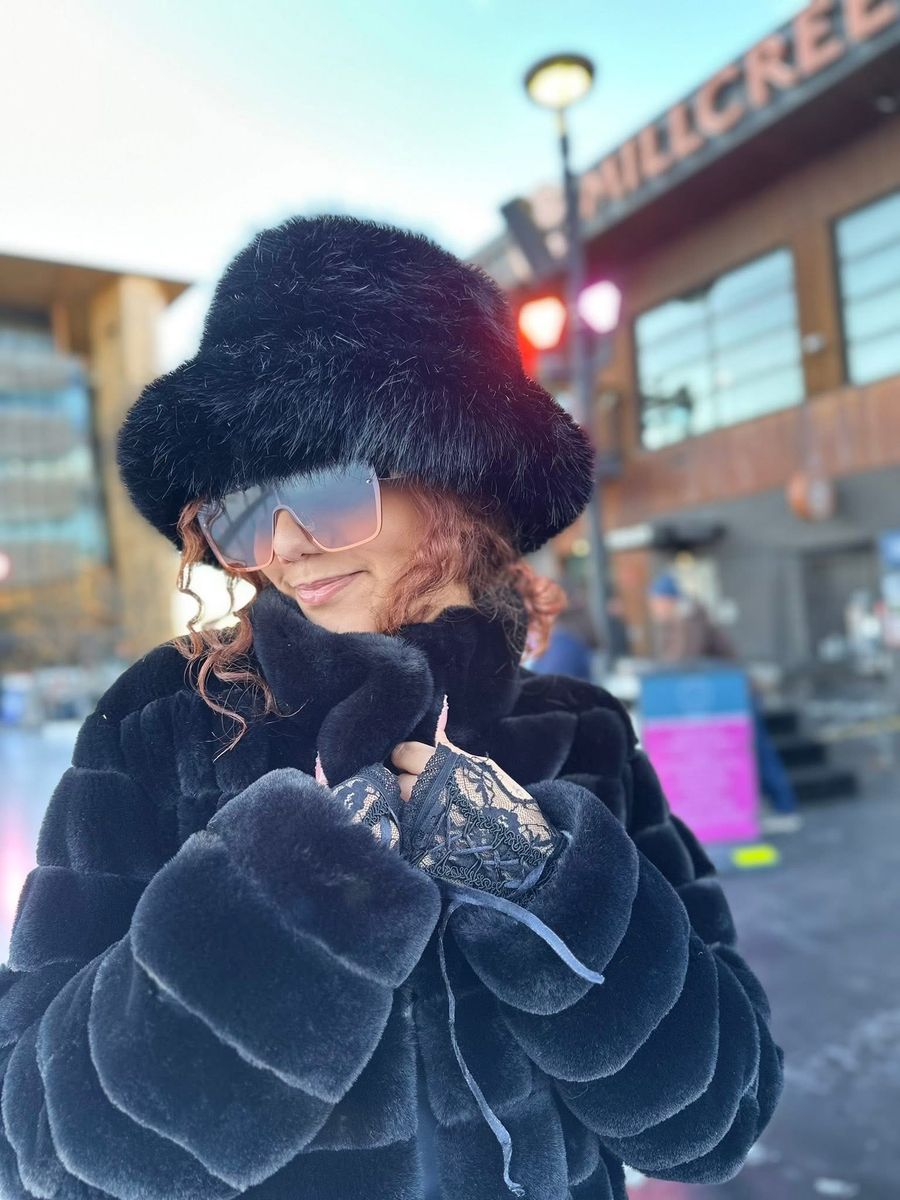Women's Black Faux Fur Coat and Matching Bucket Hat Set - Size M/L